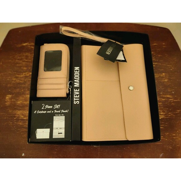 Steve Madden New Blush Travel Pouch And Card Case In Gift Box - Picture 2 of 3